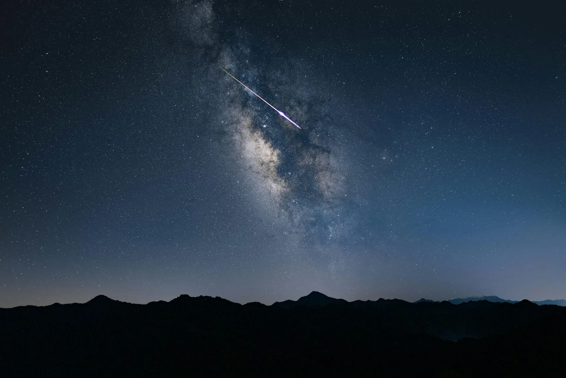 Tiny crystals in Earth’s crust have captured the movement of the Milky Way’s spiral arms image